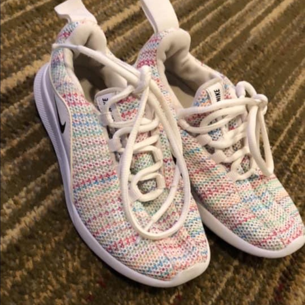 Girls nike